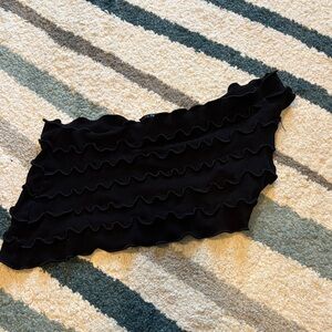 SHEIN Black Ruffled Crop Top